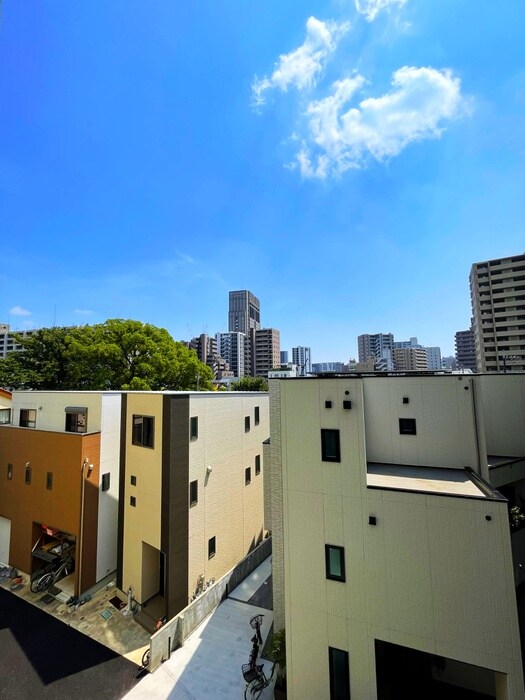 物件内観写真14　(室内からの展望)