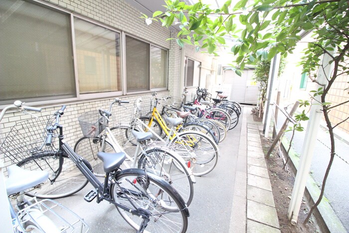 物件外観写真6　(駐輪場)
