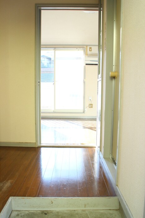 物件内観写真7　(玄関)