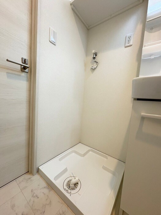 物件内観写真9　(洗濯機置場)