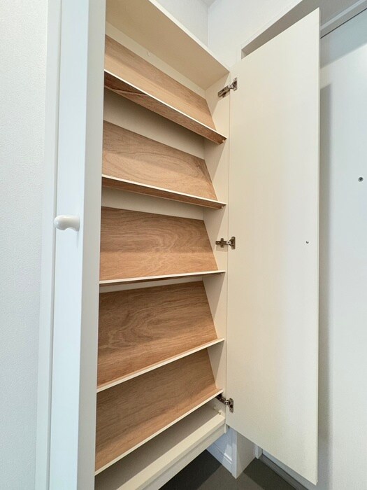 物件内観写真11　(靴箱)