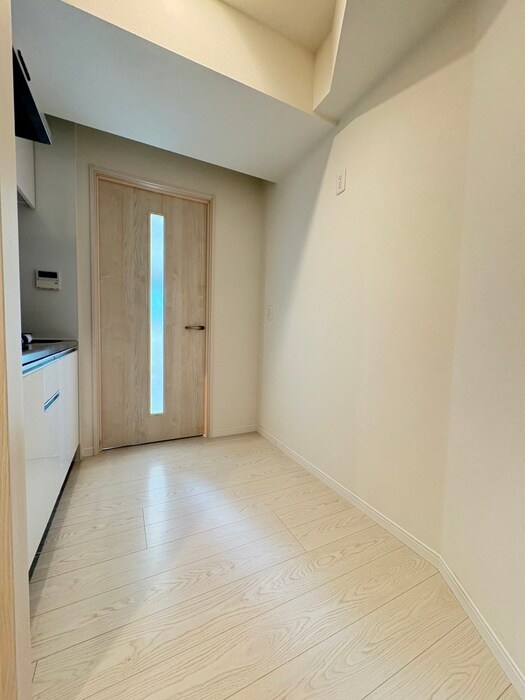 物件内観写真12　(廊下)