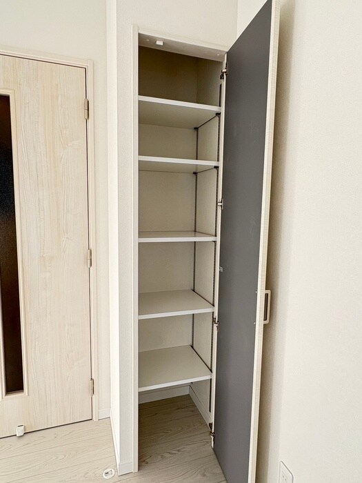 物件内観写真15　(収納)