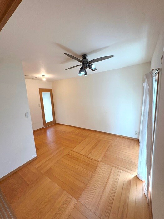 物件内観写真15　(居室)