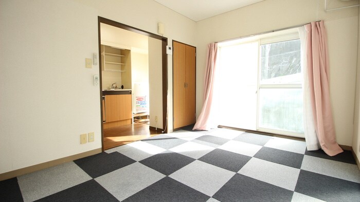 物件内観写真8　(居室)