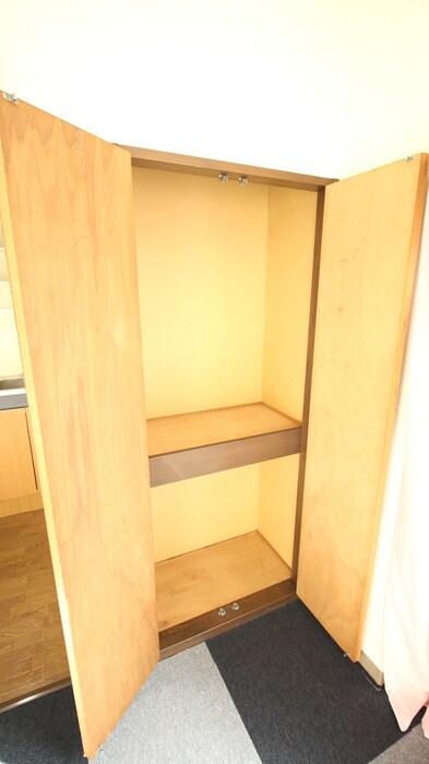 物件内観写真15　(収納)