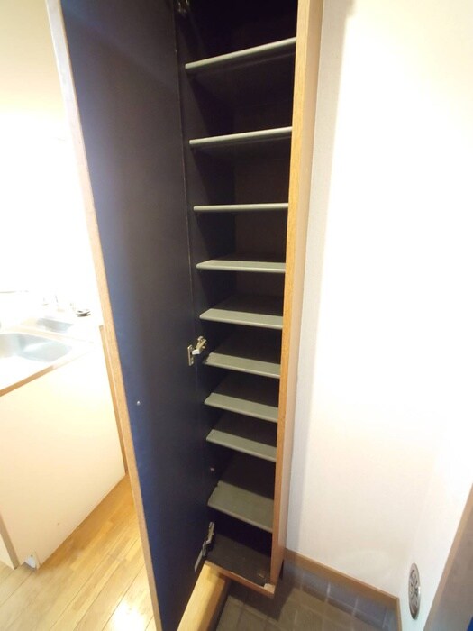 物件内観写真16　(靴箱)