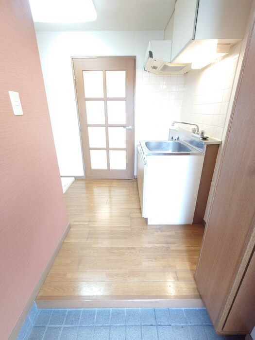 物件内観写真17　(玄関)