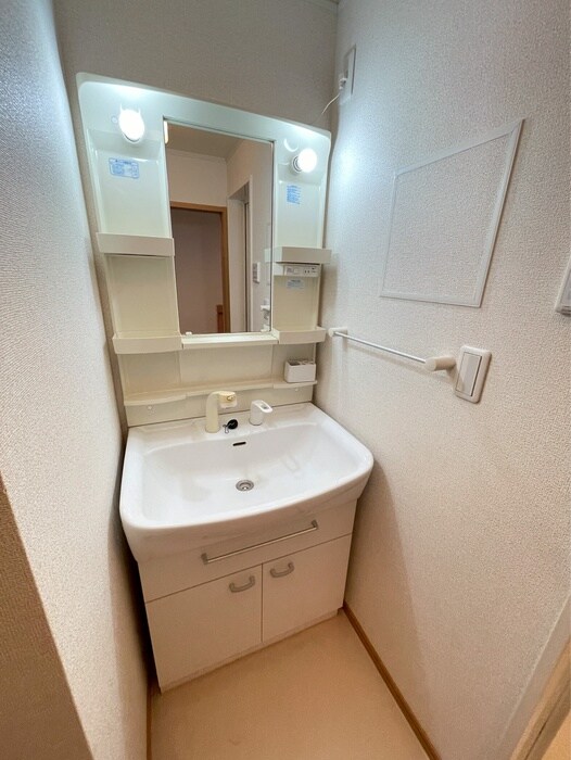 物件内観写真11　(洗面)