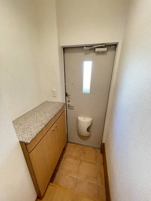 物件内観写真15　(玄関)