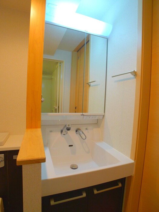 物件内観写真8　(洗面)