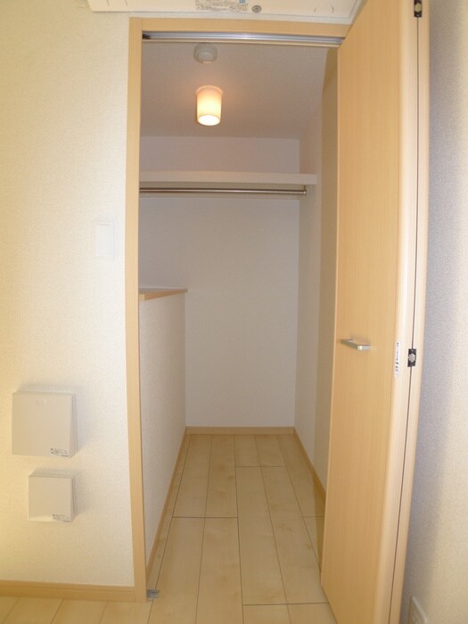 物件内観写真14　(収納)