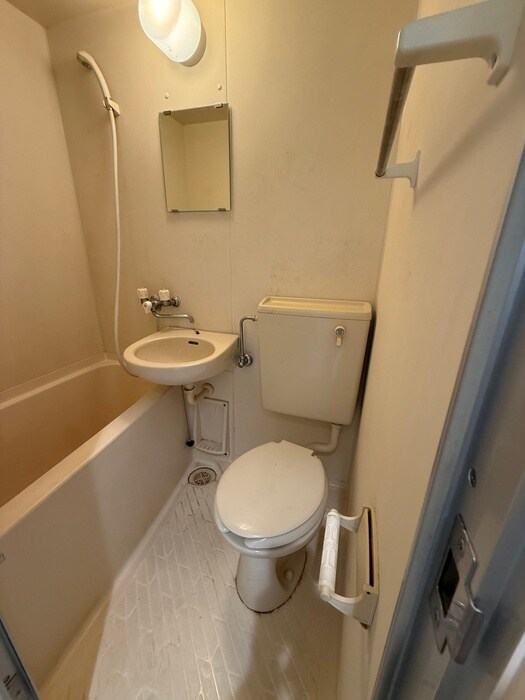 物件内観写真13　(トイレ)