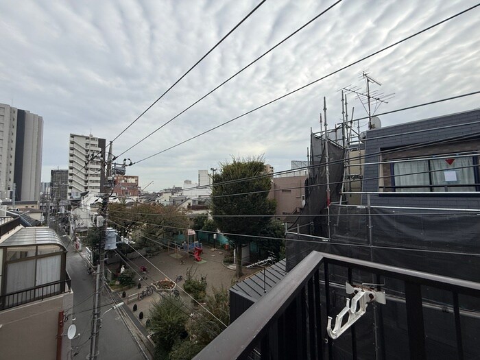 物件内観写真16　(室内からの展望)