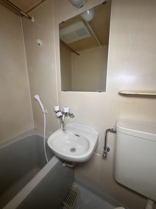 物件内観写真13　(洗面)