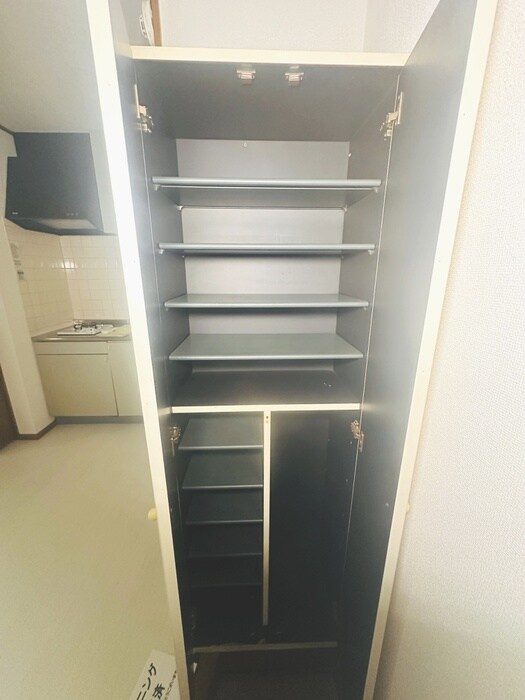 物件内観写真15　(靴箱)