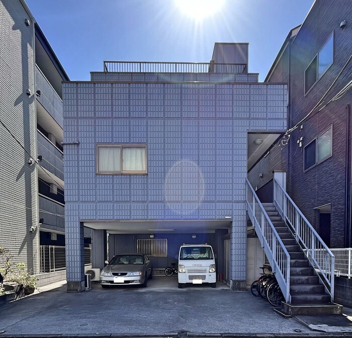 物件外観写真5　(駐車場)