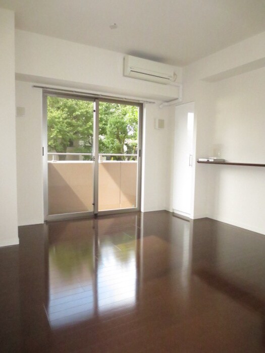 物件内観写真4　(居室)