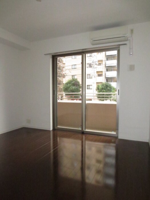 物件内観写真5　(居室)