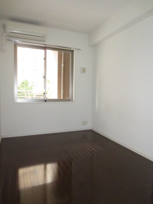 物件内観写真6　(居室)