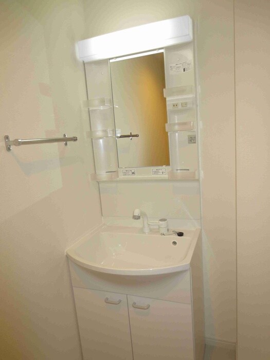 物件内観写真9　(洗面)