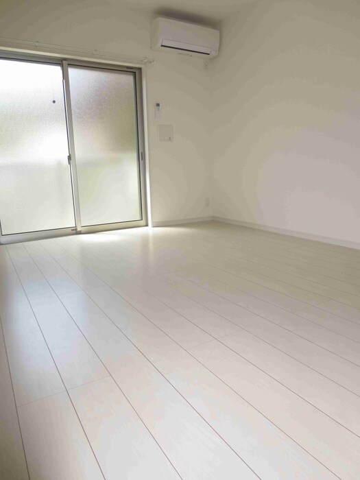 物件内観写真11　(居室)