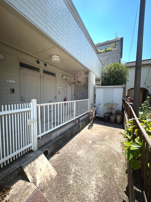 物件外観写真6　(駐輪場)