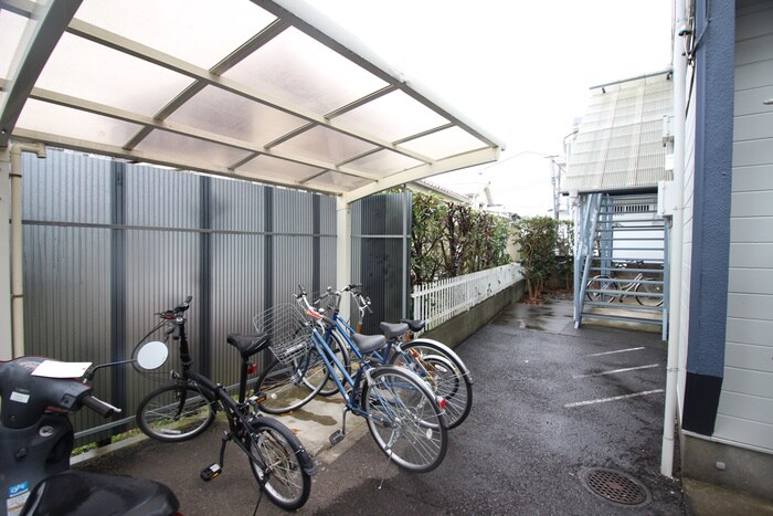 物件外観写真3　(駐輪場)