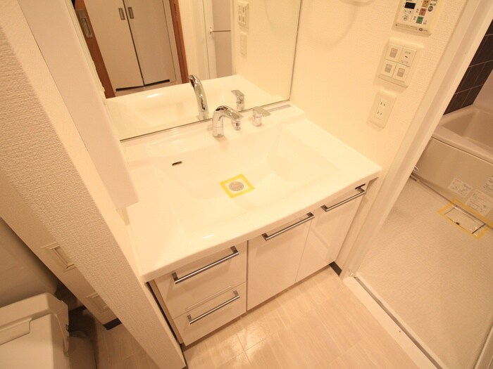 物件内観写真12　(洗面)