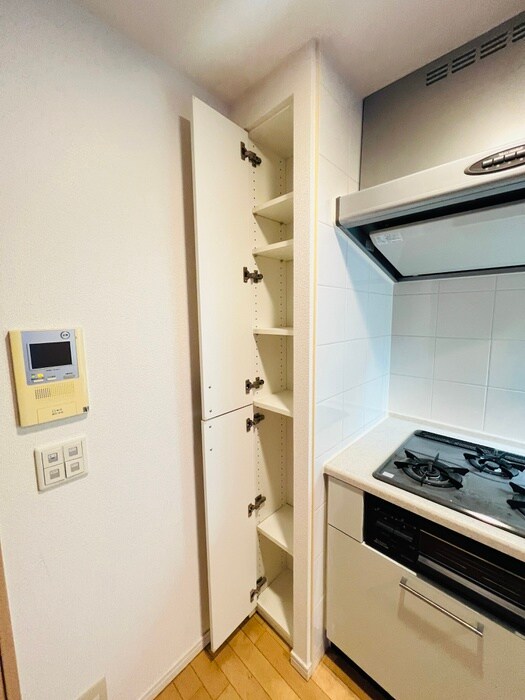 物件内観写真12　(収納)