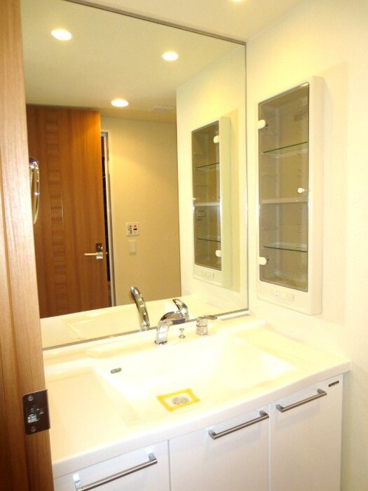 物件内観写真13　(洗面)