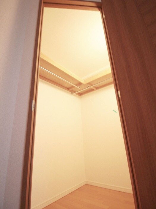 物件内観写真13　(収納)