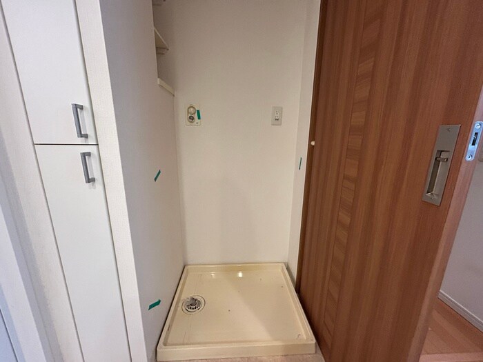 物件内観写真14　(洗濯機置場)