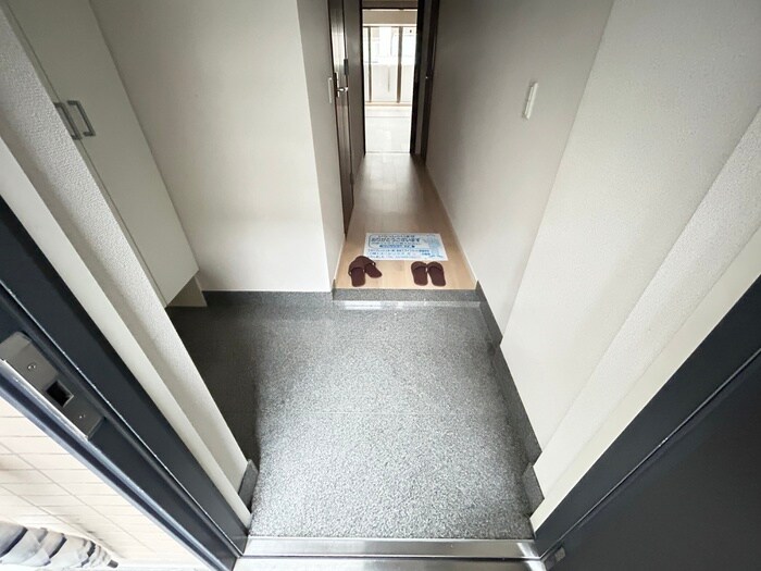 物件内観写真14　(玄関)