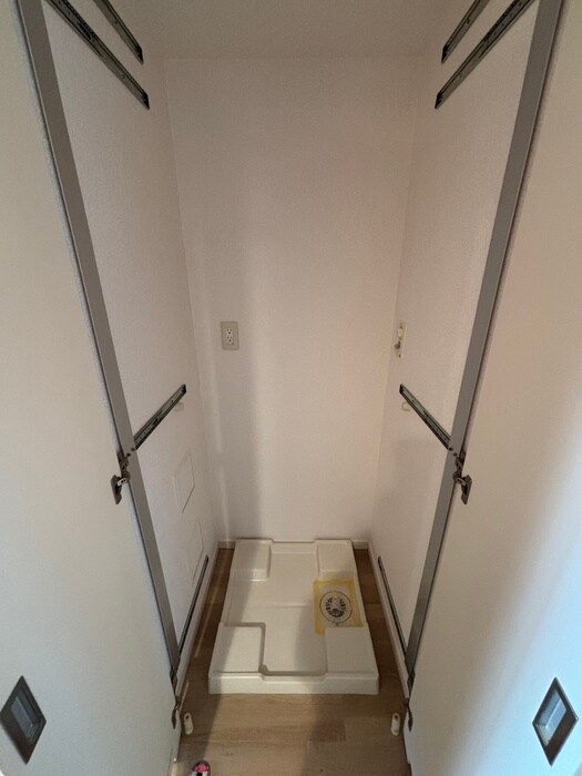 物件内観写真15　(洗濯機置場)