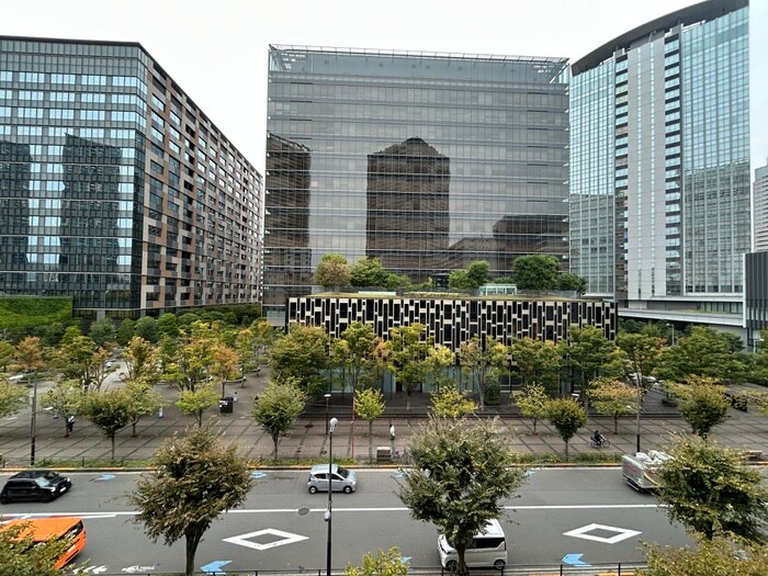 物件内観写真18　(室内からの展望)