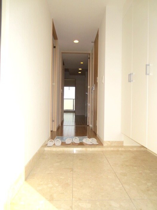 物件内観写真18　(廊下)