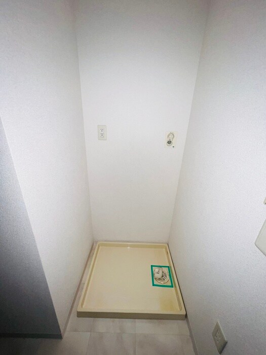物件内観写真22　(洗濯機置場)