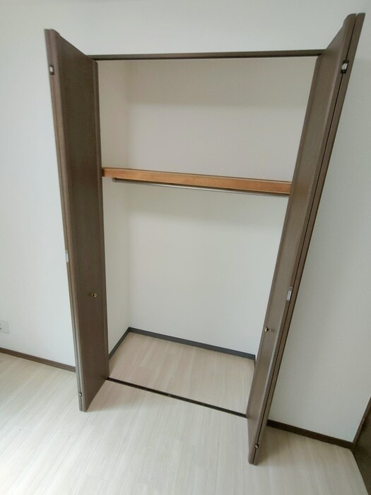 物件内観写真12　(収納)