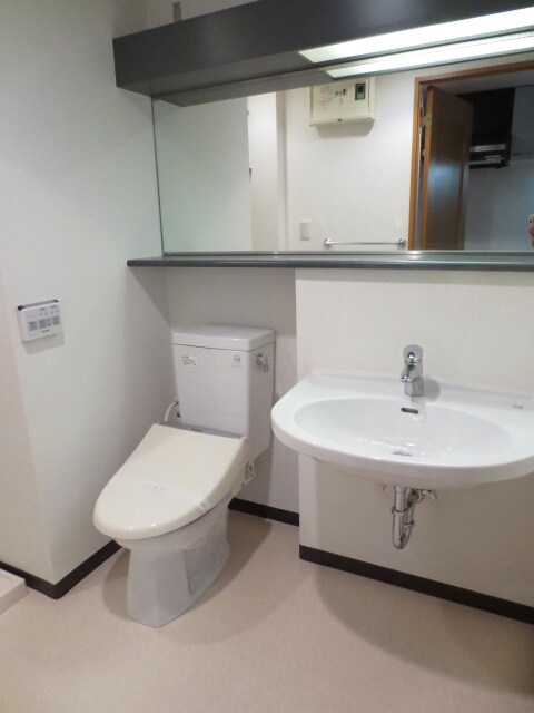 物件内観写真8　(洗面)