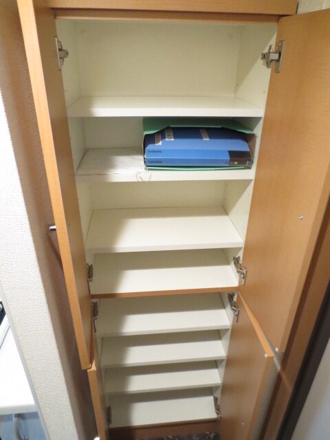 物件内観写真15　(靴箱)