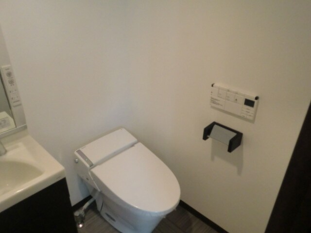 物件内観写真10　(トイレ)