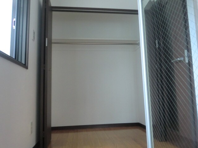 物件内観写真12　(収納)