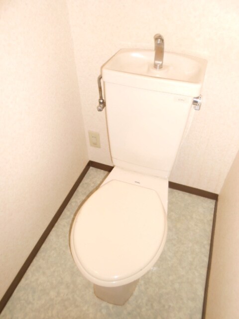 物件内観写真11　(トイレ)