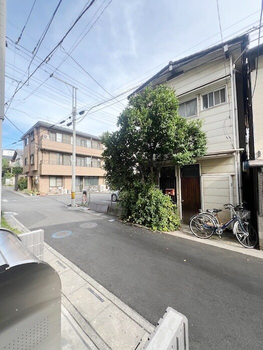 物件内観写真13　(室内からの展望)