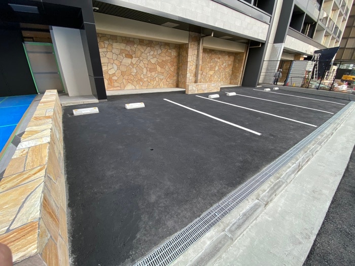 物件外観写真4　(駐車場)