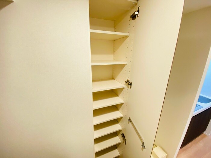 物件内観写真15　(靴箱)