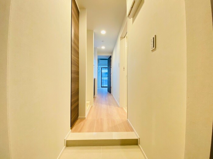 物件内観写真16　(玄関)