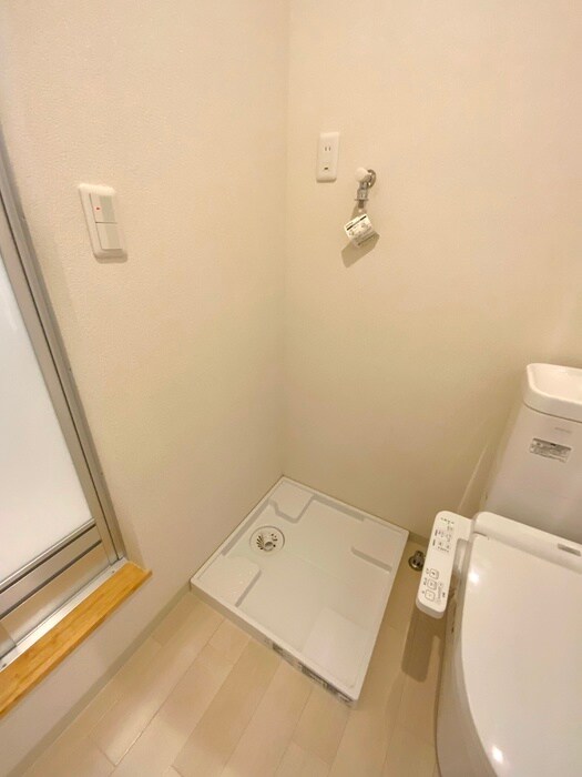 物件内観写真11　(洗濯機置場)