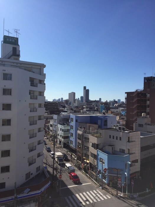 物件内観写真20　(室内からの展望)